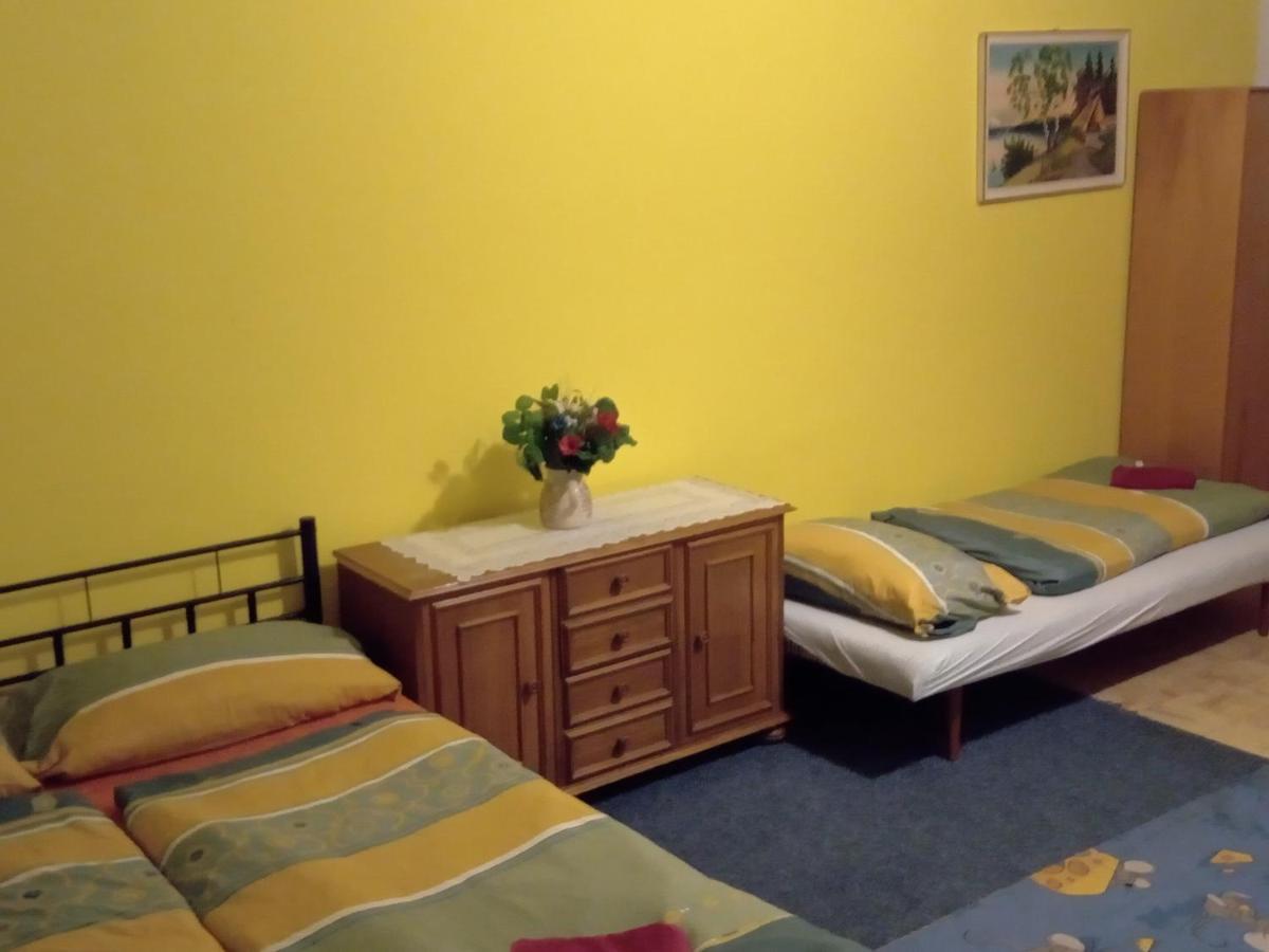 Апартаменты Apartman Полице-над-Метуйи Экстерьер фото